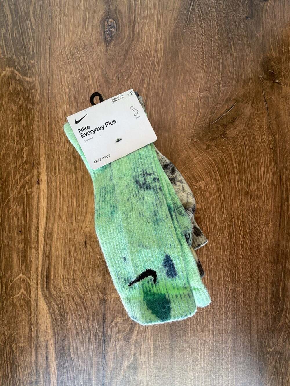 Nike Everyday Plus Cushioned Tie-Dye Crew Socks (2-Pack)